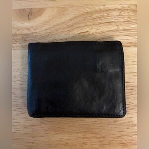 * "PERRY ELLIS PORTFOLIO" Brown Genuine Leather Bi-Fold